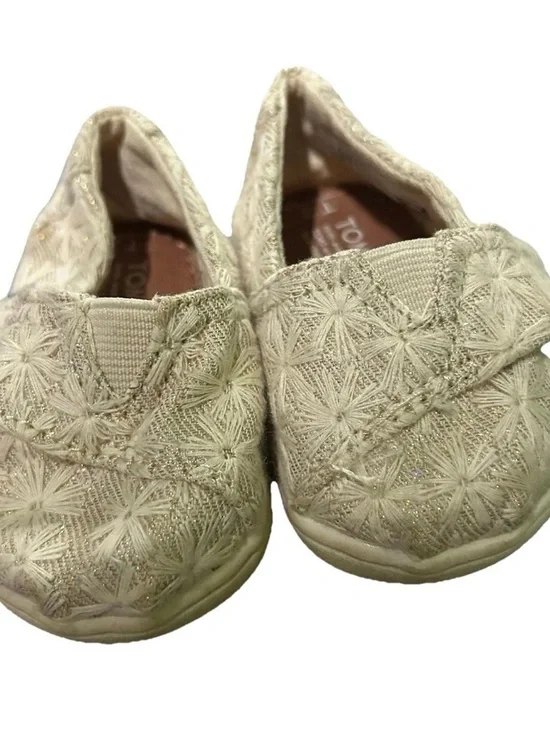 Toms Infant Baby Gold Slip On Shoes Size 2 - Picture 2 of 4